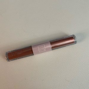 The beauty crop liquid eyeshadow